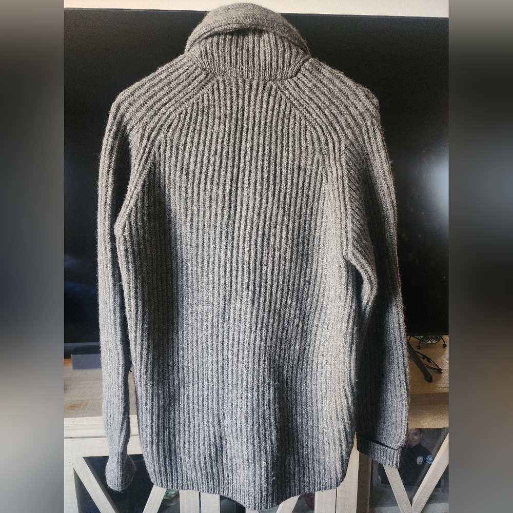 Pringle of Scotland Ribbed Wool Shawl Collar Cardigan | Heritage Button Sweater - Picture 3 of 9